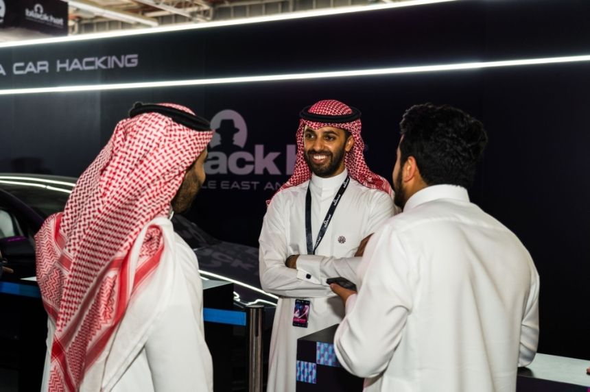 إتاحة الفرصة للمشاركة في العروض خلال المؤتمر