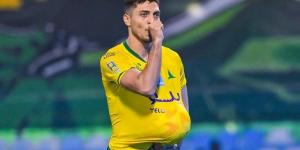 دونيس يعلن غياب محمد شريف عن مباراة الهلال والخليج - بوابة فكرة وي