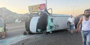3 جرحى نتيجة انقلاب حافلة لنقل الركاب على أوتوستراد شكا وقطع جزئي للسير بالمكان - بوابة فكرة وي