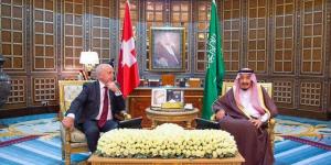 الملك سلمان وولي العهد يهنئان رئيسي الجزائر وفنزويلا  - بوابة فكرة وي
