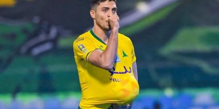 دونيس يعلن غياب محمد شريف عن مباراة الهلال والخليج - بوابة فكرة وي