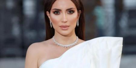 10:13
Fashion News
نسرين طافش تخطف الأنظار بفستان أحمر من تصميم نور فتح الله وهذا سعره - بوابة فكرة وي