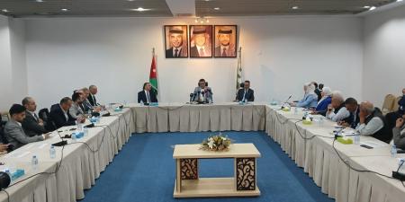الحنيفات: أبرز تحديان يواجهان القطاع الزراعي المياه والتسويق - بوابة فكرة وي