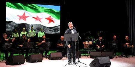 أمسية تراثية للفنان غزوان مدني على خشبة ثقافي حمص  - بوابة فكرة وي