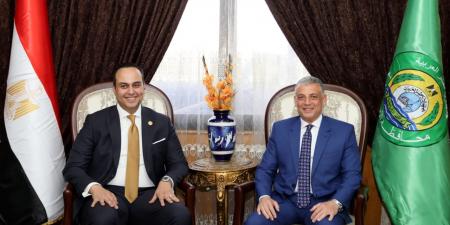 المحافظ والسبكي يبحثان تعزيز ريادة الاسماعيلية طبيًا - بوابة فكرة وي
