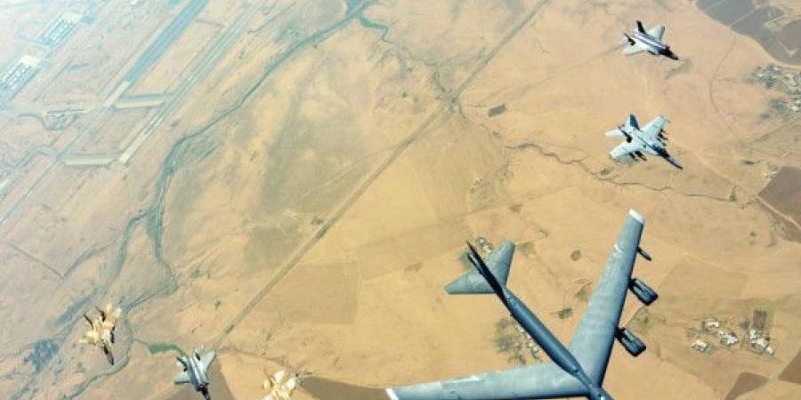 الولايات المتحدة تنشر قاذفات B-52 وسفن حربية في الشرق الأوسط - بوابة فكرة وي