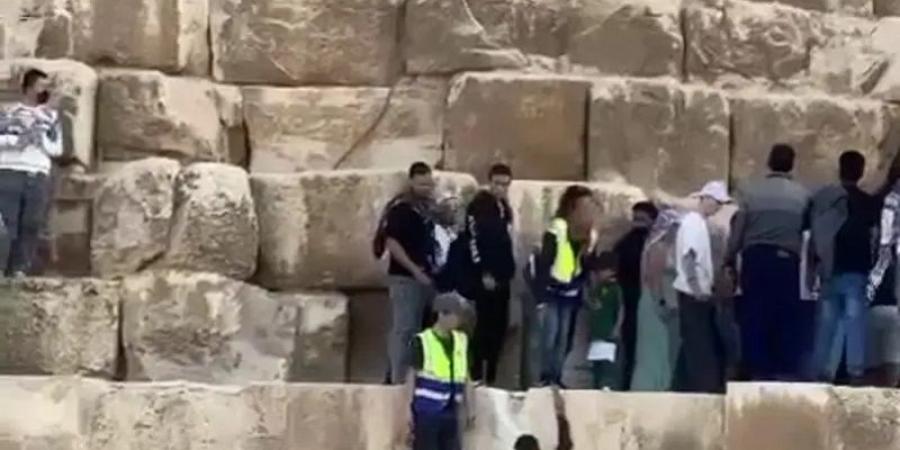 فيديو لتكسير أحجار الهرم الأكبر يقلق المصريين.. ما القصة؟ - بوابة فكرة وي