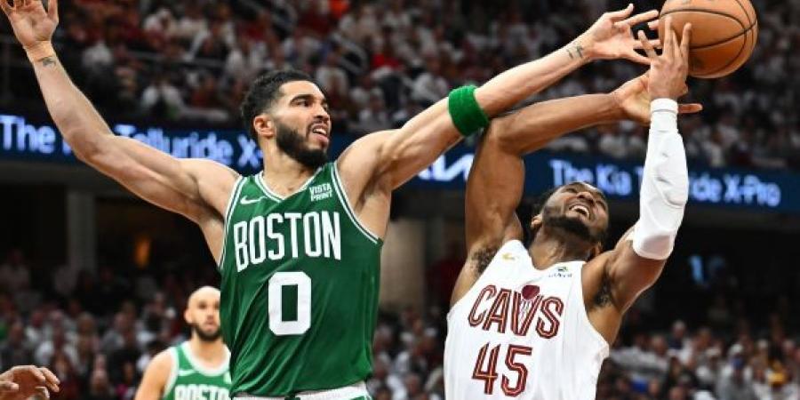 NBA بوسطن سيلتيكس يلحق الهزيمة الاولى بكليفلاند كفالياريز هذا الموسم - بوابة فكرة وي