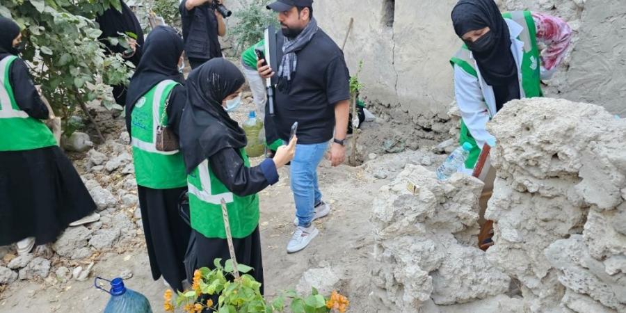 شاهد| "تراث ديرتنا“.. مبادرة تطوعية لتنظيف وتهيئة البيوت التراثية بالقطيف - بوابة فكرة وي