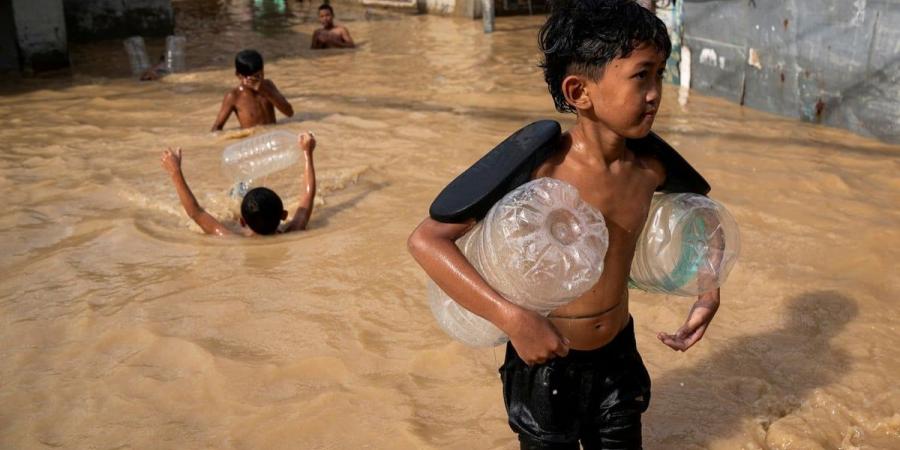 الأسبوع في 10 صور: بركان يثير الهلع في أيسلندا.. ومجاعة مميتة في غزة - بوابة فكرة وي