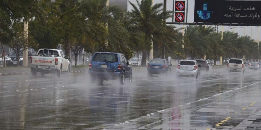 الدفاع المدني يرفع الإنذار الأحمر من أمطار غزيرة بعدة مناطق - بوابة فكرة وي