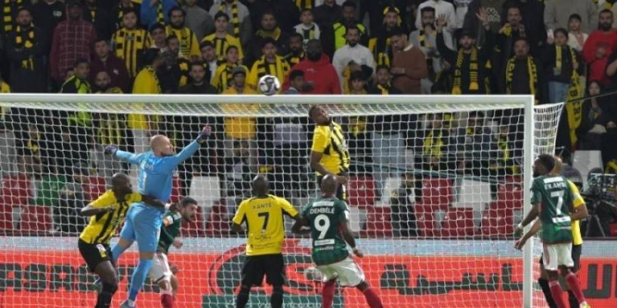 دوري روشن: الاتحاد يفوز على الاتفاق برباعية نظيفة.. ويواصل الصدارة - بوابة فكرة وي