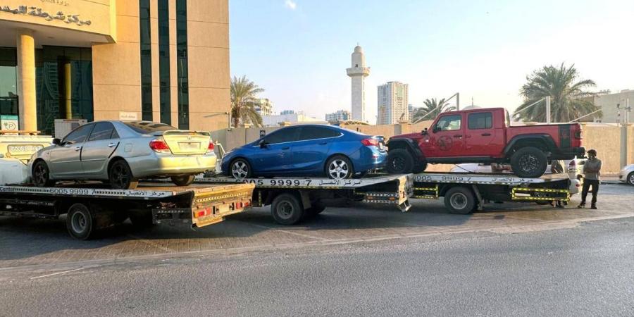 شرطة عجمان تضبط سائقين وتحجز مركباتهم بسبب "القيادة المتهورة" - بوابة فكرة وي