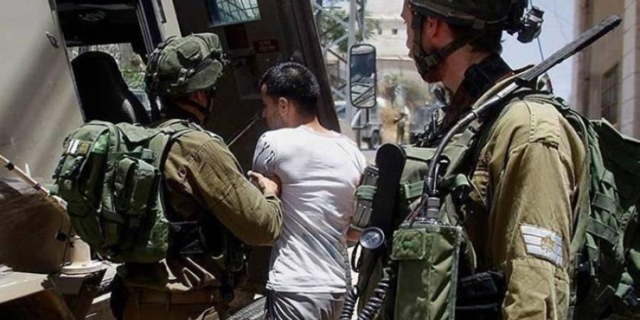 قوات الاحتلال تعتقل (28) فلسطينيًا في الضفة - بوابة فكرة وي