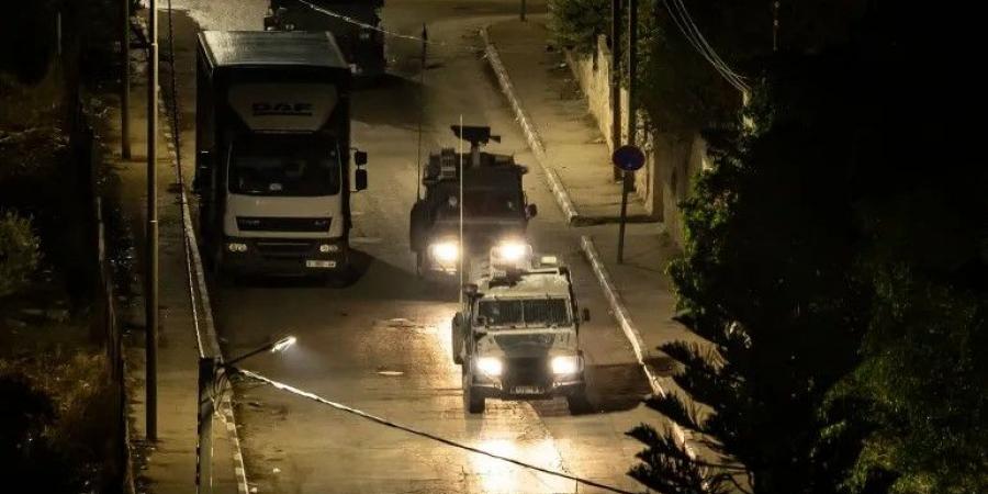 العدو الاسرائيلي نفذ حملة دهم واعتقال واسعة بالضفة المحتلة - بوابة فكرة وي