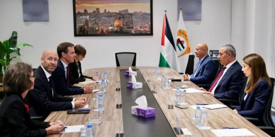 الشيخ يبحث مع وفد أوروبي وقف العدوان على غزة واعتداءات المستوطنين - بوابة فكرة وي