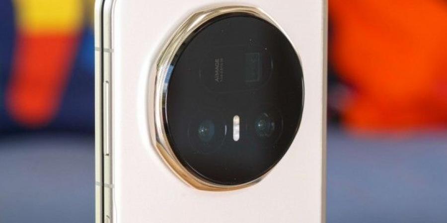 Honor تُخضع Magic V5 لاختبارات قاسية بالتجميد والحرارة والرصاص لتثبت مدى تحمّله - بوابة فكرة وي