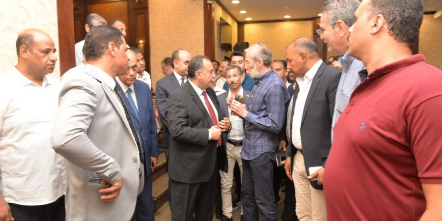 محافظ أسيوط يلتقي مجلس إدارة نادي أسيوط الرياضي ويؤكد حقوق الجميع - بوابة فكرة وي