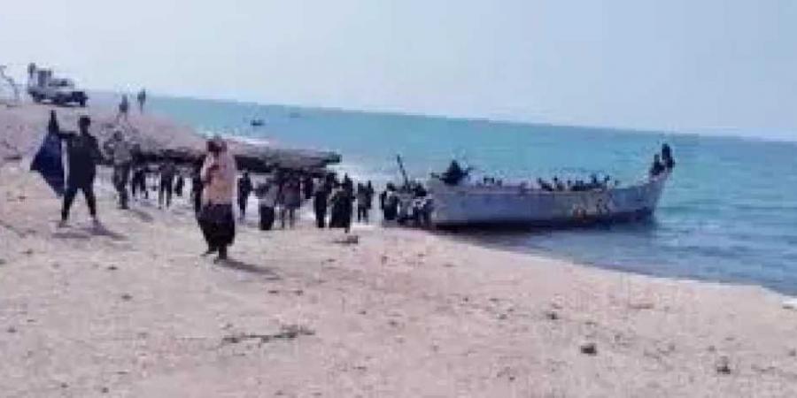 ضبط قارب محمل بعشرات المهاجرين الإفريقيين في ساحل يمني - بوابة فكرة وي