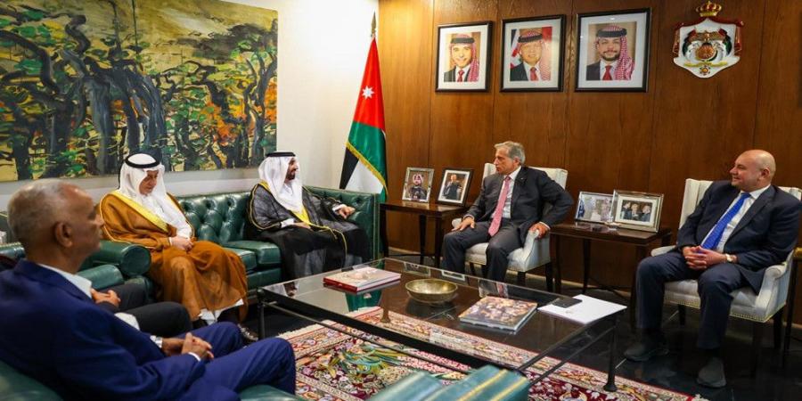 رئيس الوزراء: تثبيت الفلسطينيين على أرضهم أولوية قصوى - بوابة فكرة وي