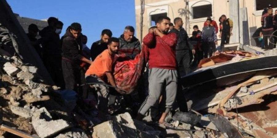 شهداء ومصابون في قصف الاحتلال لمنازل وخيام تؤوي نازحين في أنحاء متفرقة من القطاع - بوابة فكرة وي
